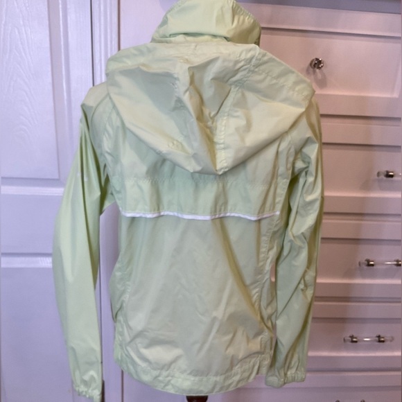 Columbia zip up lightweight windbreaker with hood - Picture 4 of 7